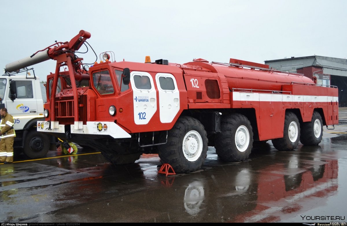 МАЗ-543 ураган пожарный