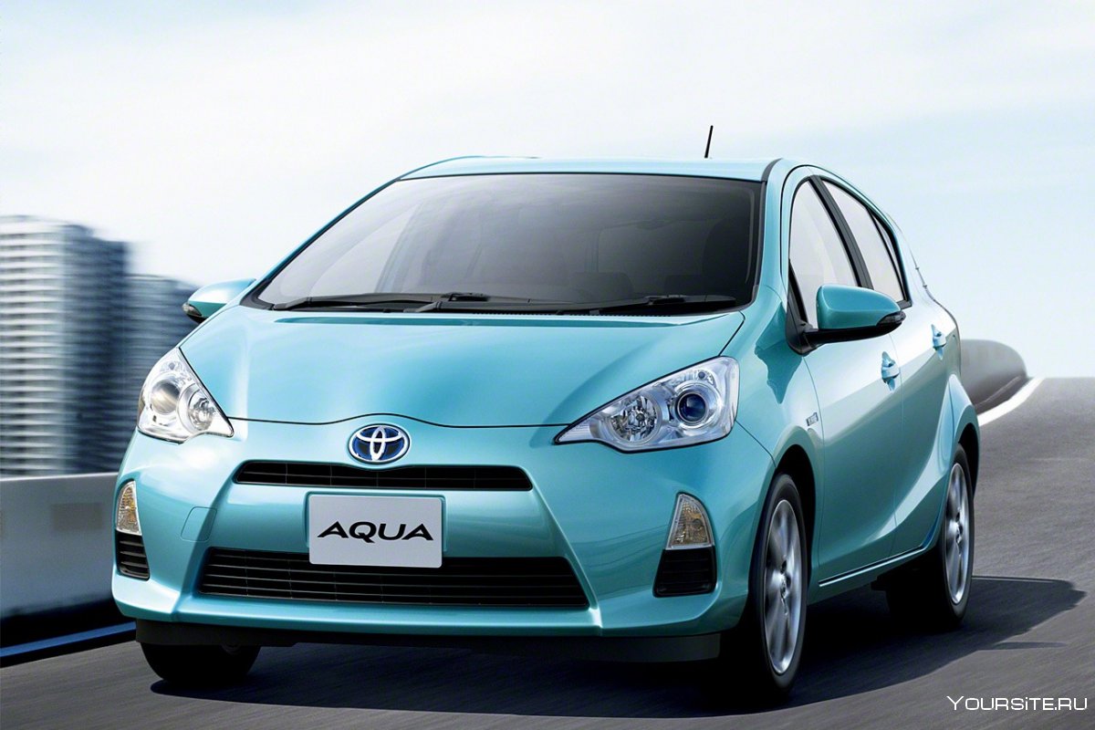 Toyota Aqua Hybrid 2016