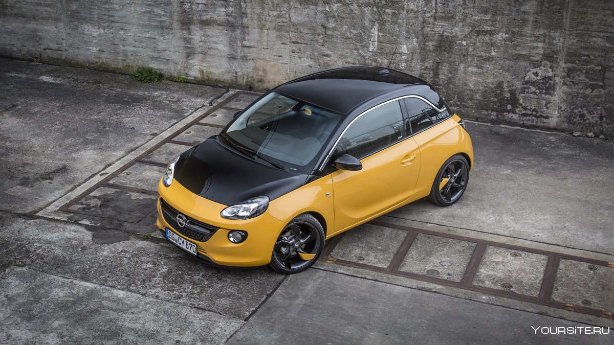 Opel Adam жёлтый