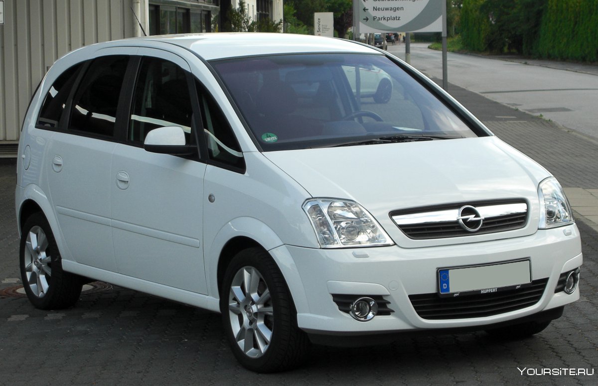 Opel Meriva белая