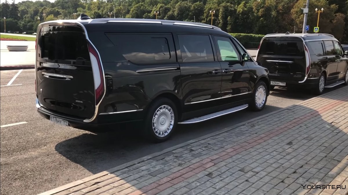 Аурус минивэн