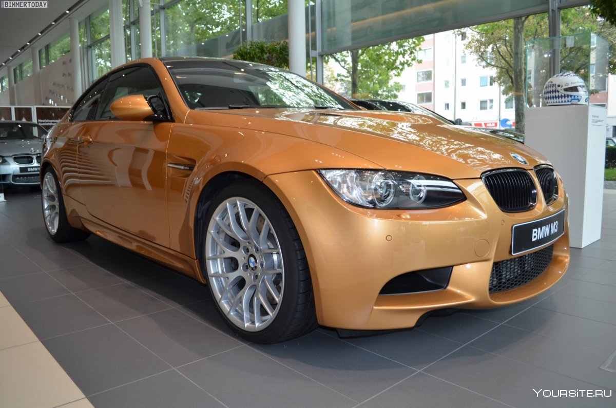 BMW m3 купе Золотая