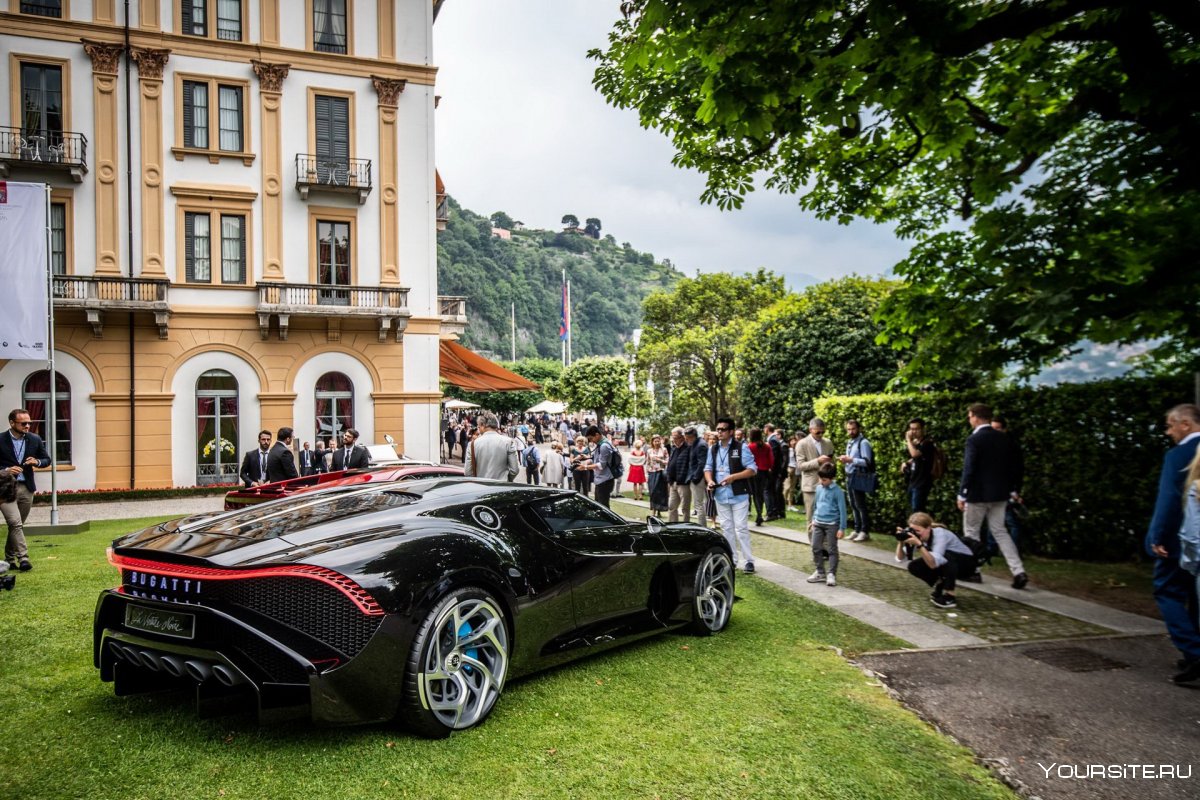 Машина Bugatti la voiture noire