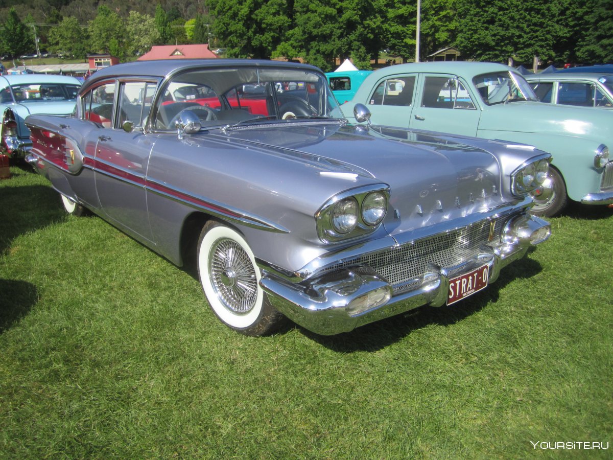 Pontiac Star Chief 1955