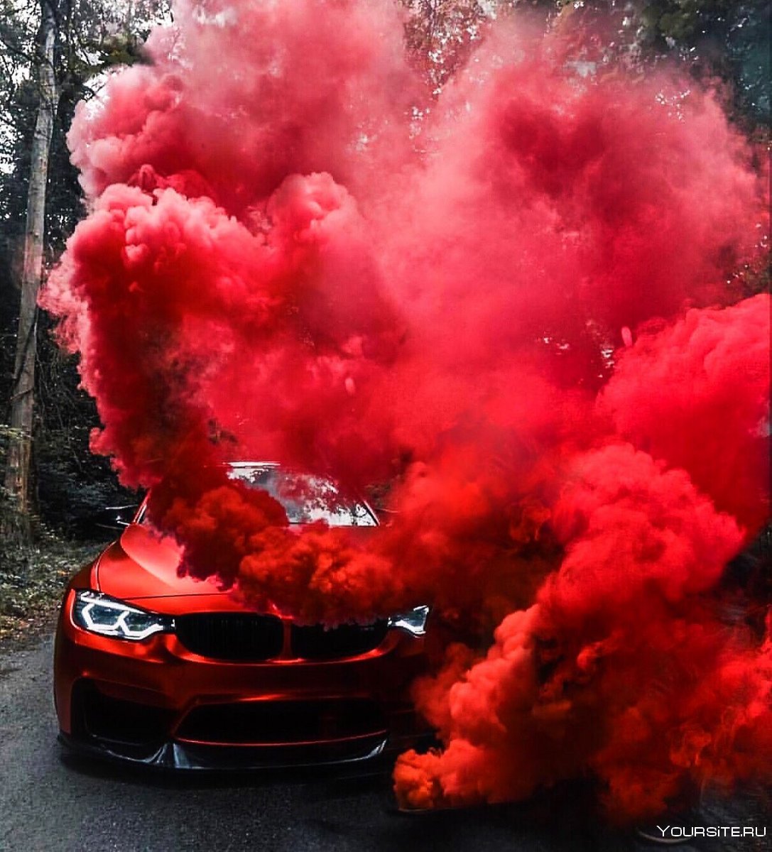 Фото с дымовой шашкой с машиной