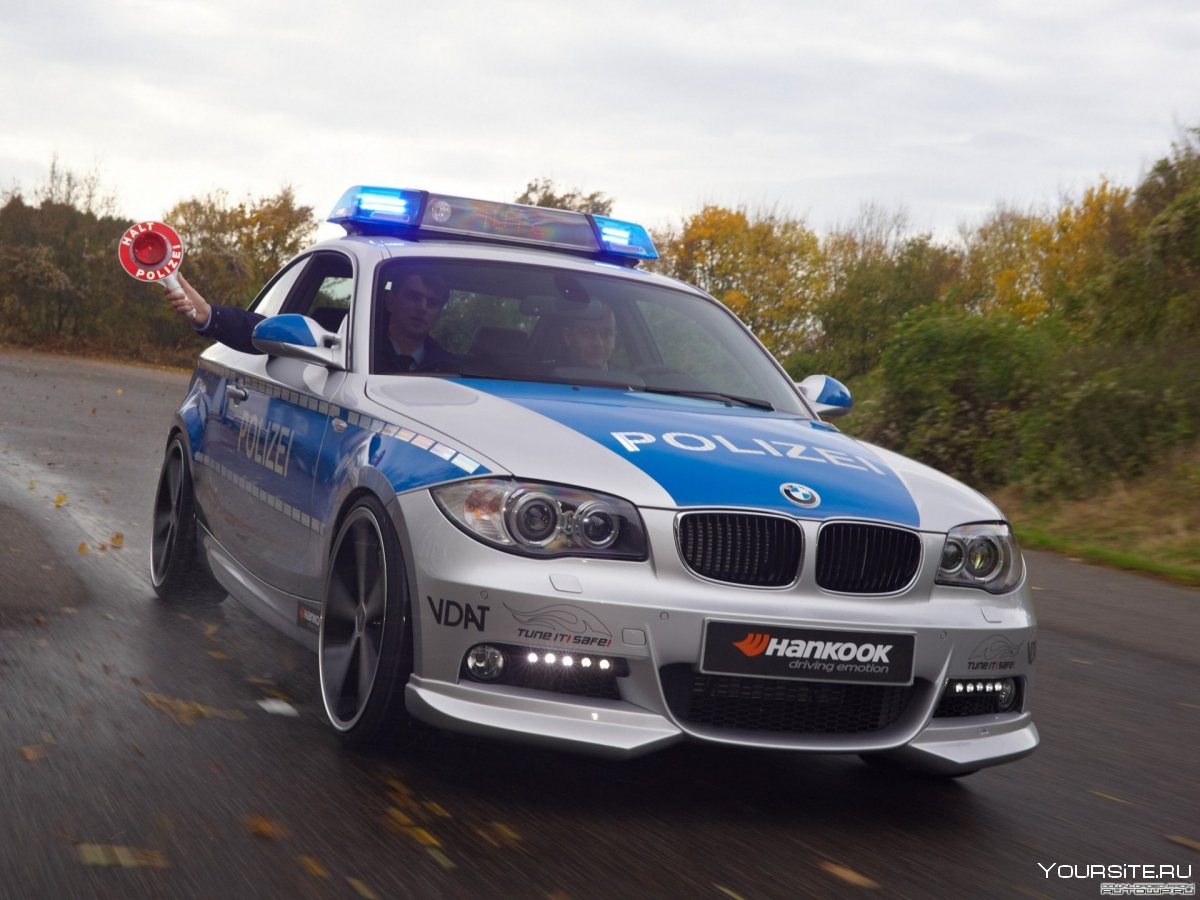 Полицейская BMW m3