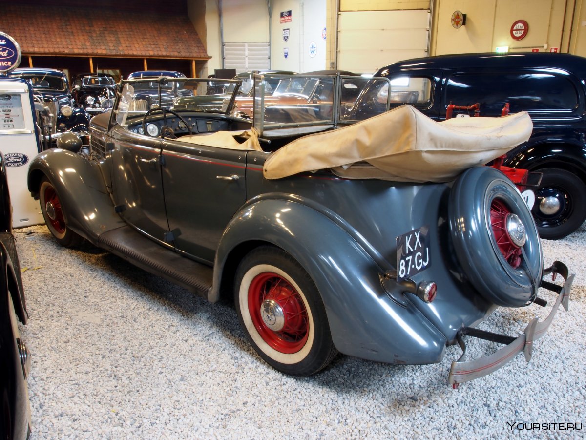 Ford v8 1933 Phaeton