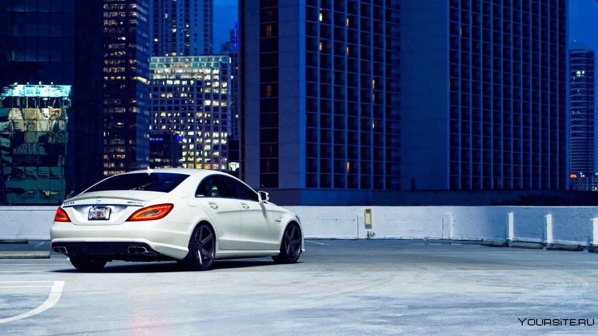 Мерседес CLS 63 AMG белый