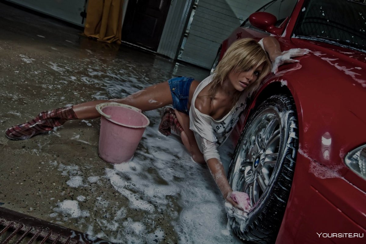 Девушка с грязной машиной