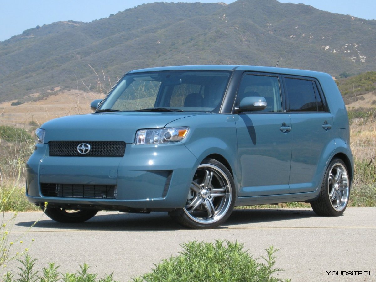 Toyota Scion 2003