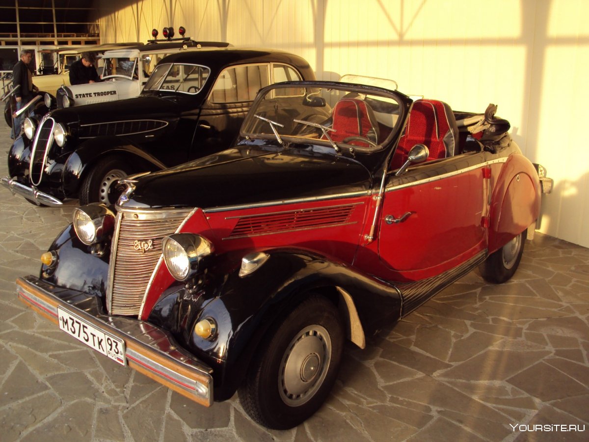 Музей ретро автомобилей Дагомыс