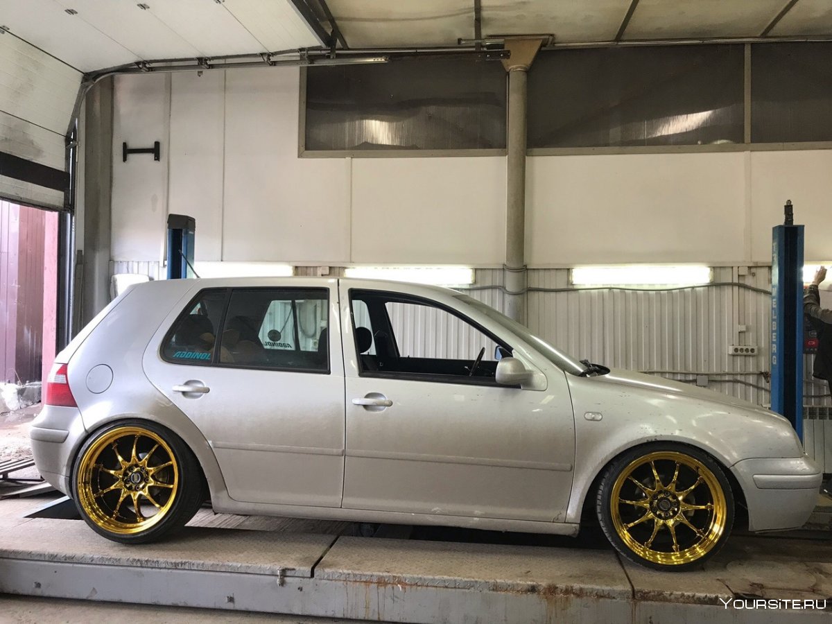 Volkswagen Golf IV work vs XX