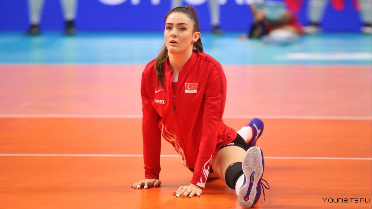 Турецкая волейболистка Гюнеш