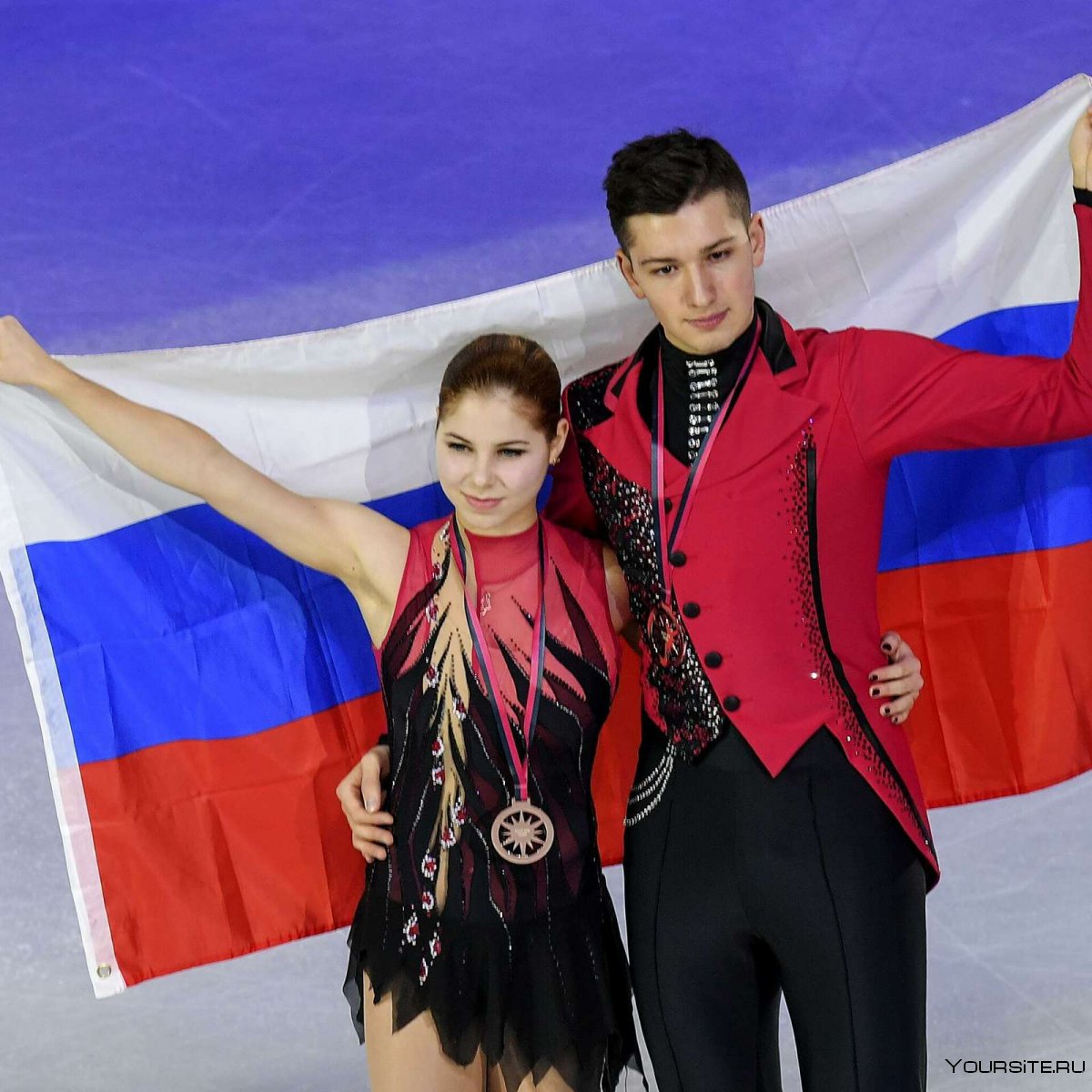 Анастасия Мишина и Александр Галлямов 2020