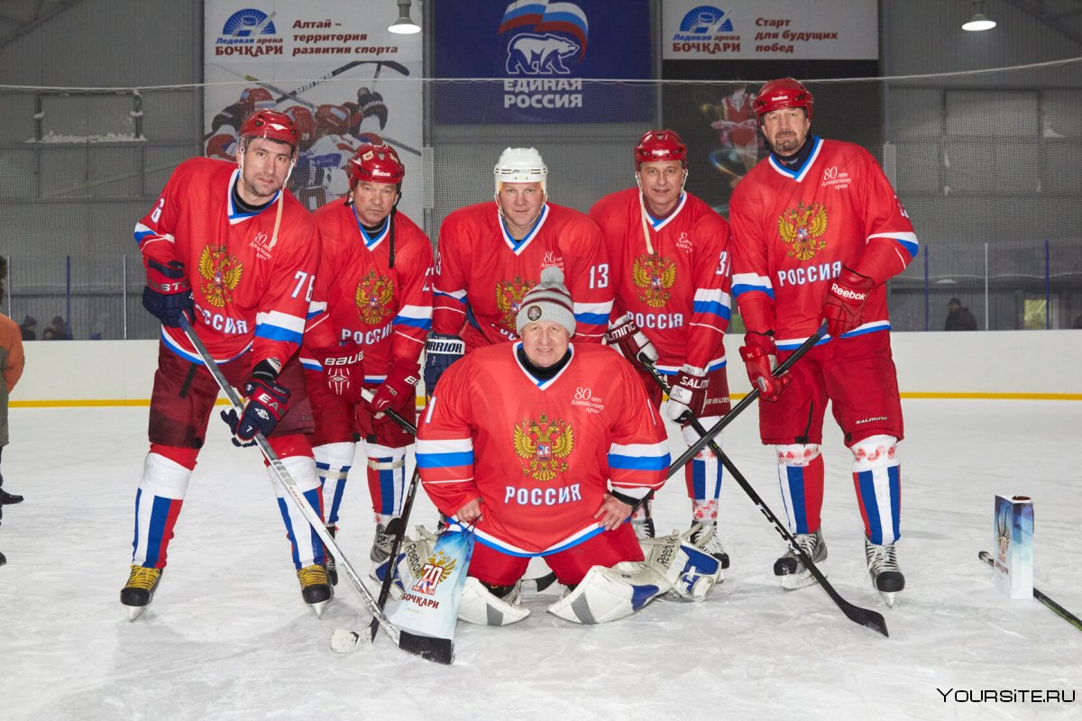 Пятерка и вратарь