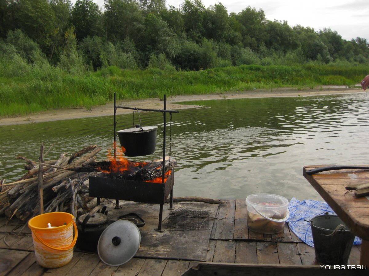 Сплав по реке Волга на плоту