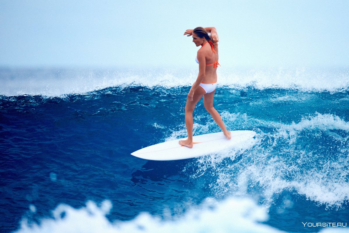 Серфинг на Мальдивах девушки