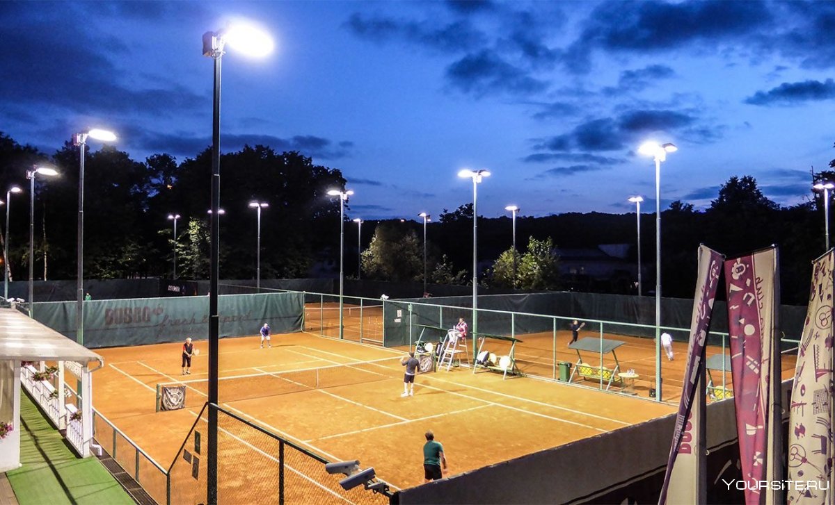 Diora освещение теннисного корта