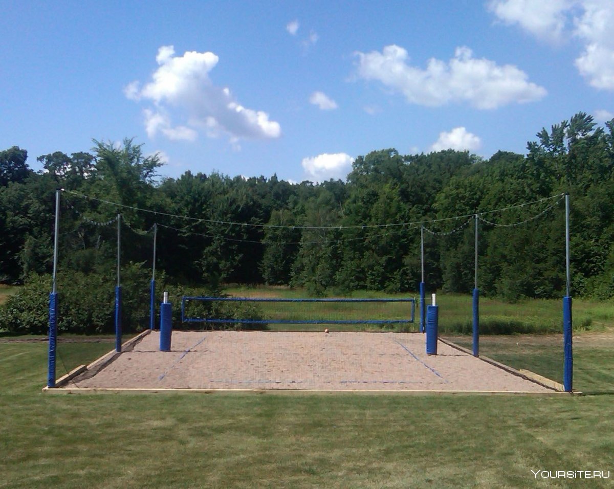 Волейбольная площадка на даче
