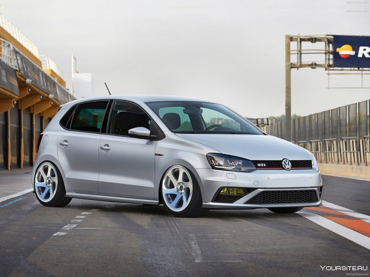Polo 9n3 stance
