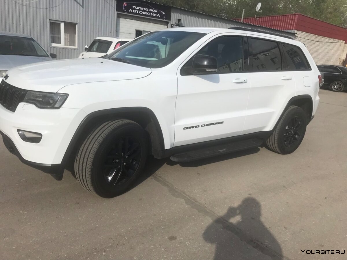 Jeep Grand Cherokee wk2 белый