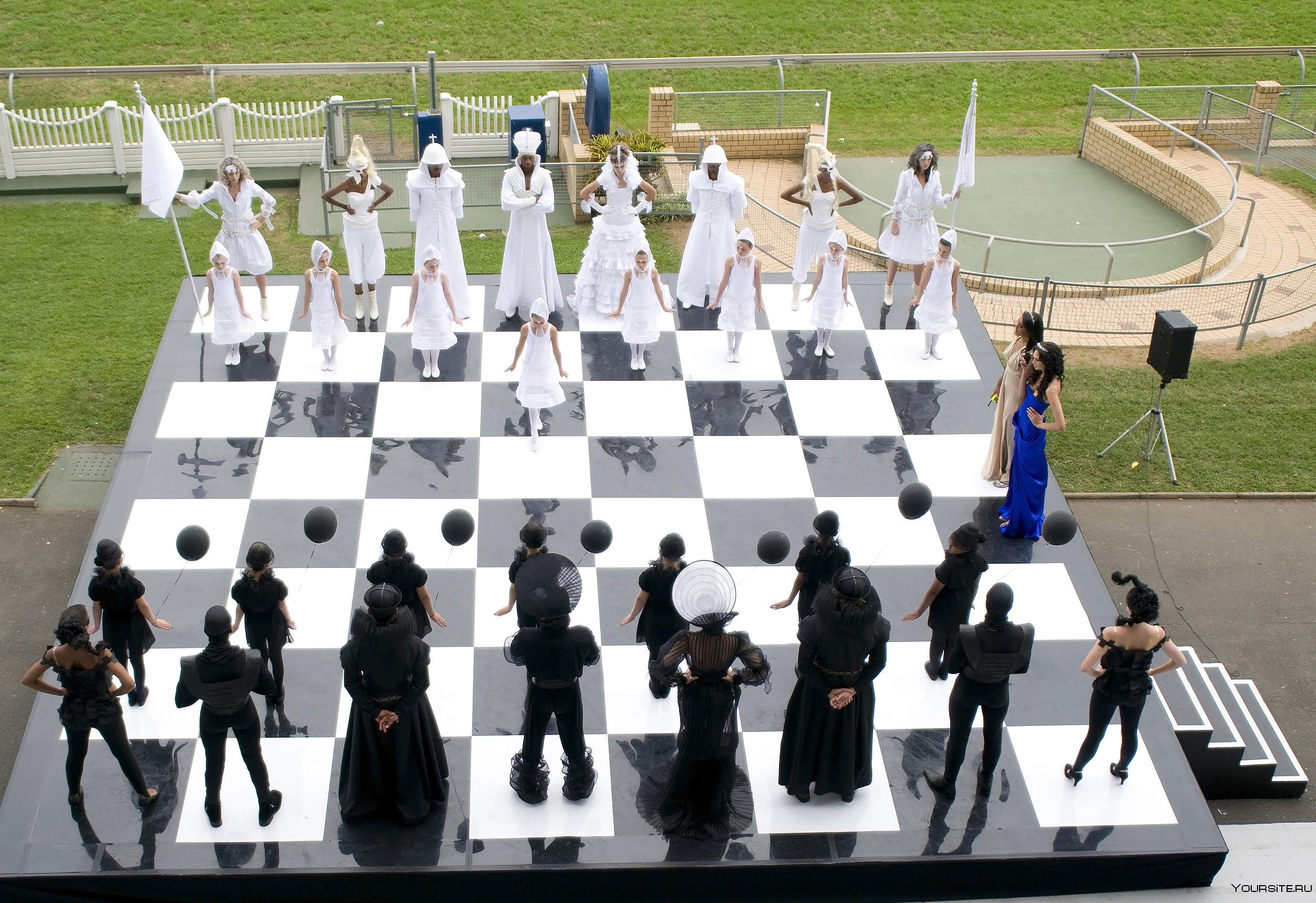 Люди шахматные фигуры