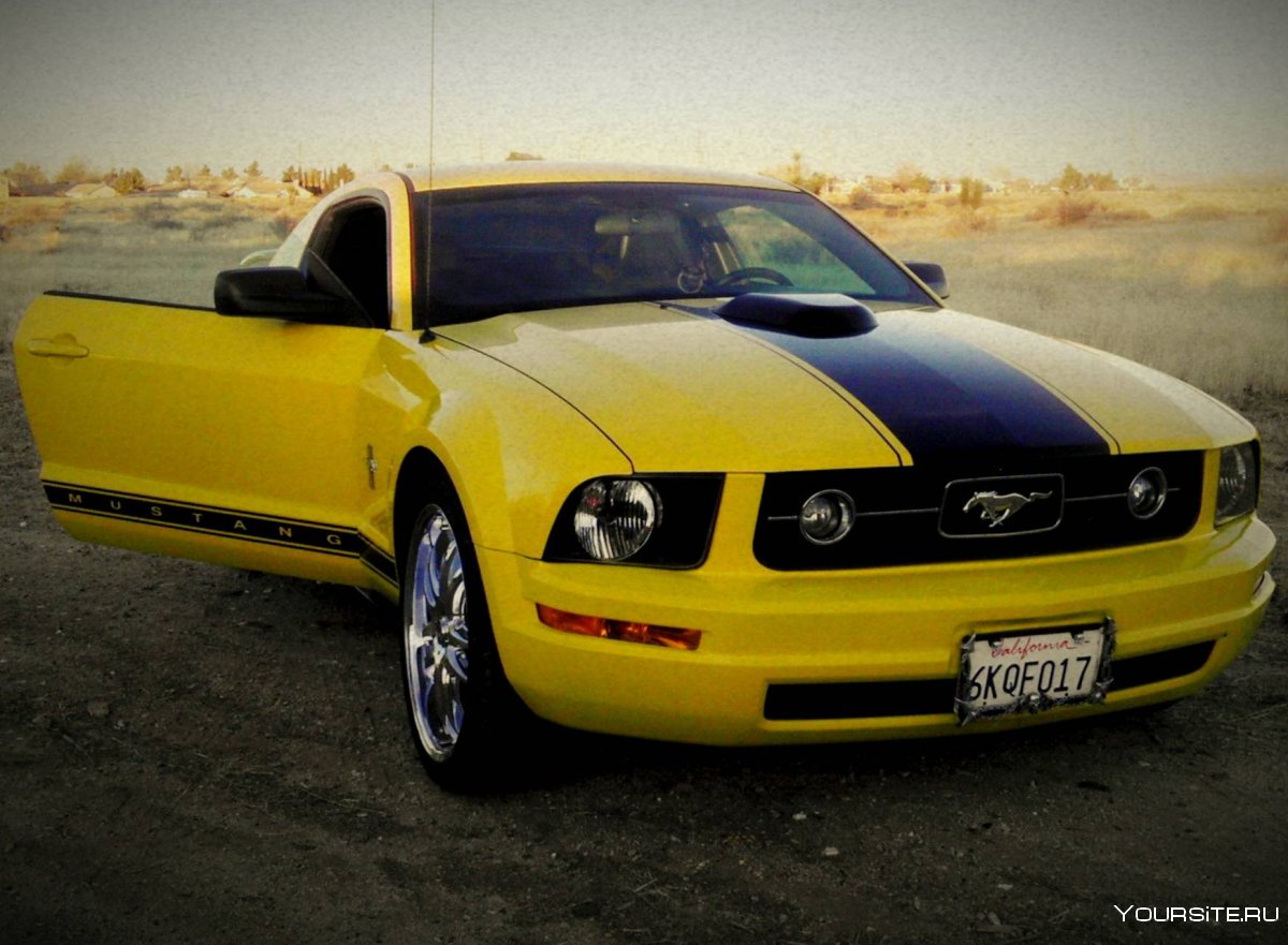 Ford Mustang 5 желтый