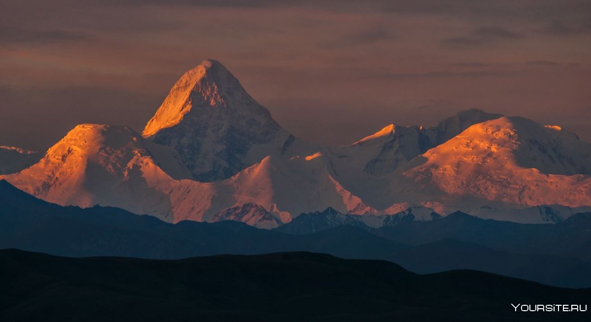 Горные вершины Хан-Тенгри .Кыргызстан
