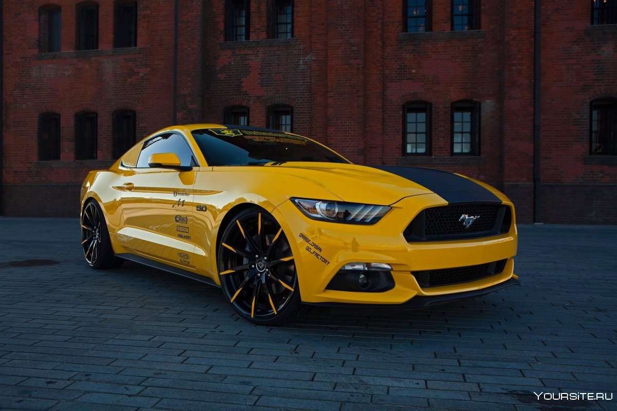 Ford Mustang gt желтый