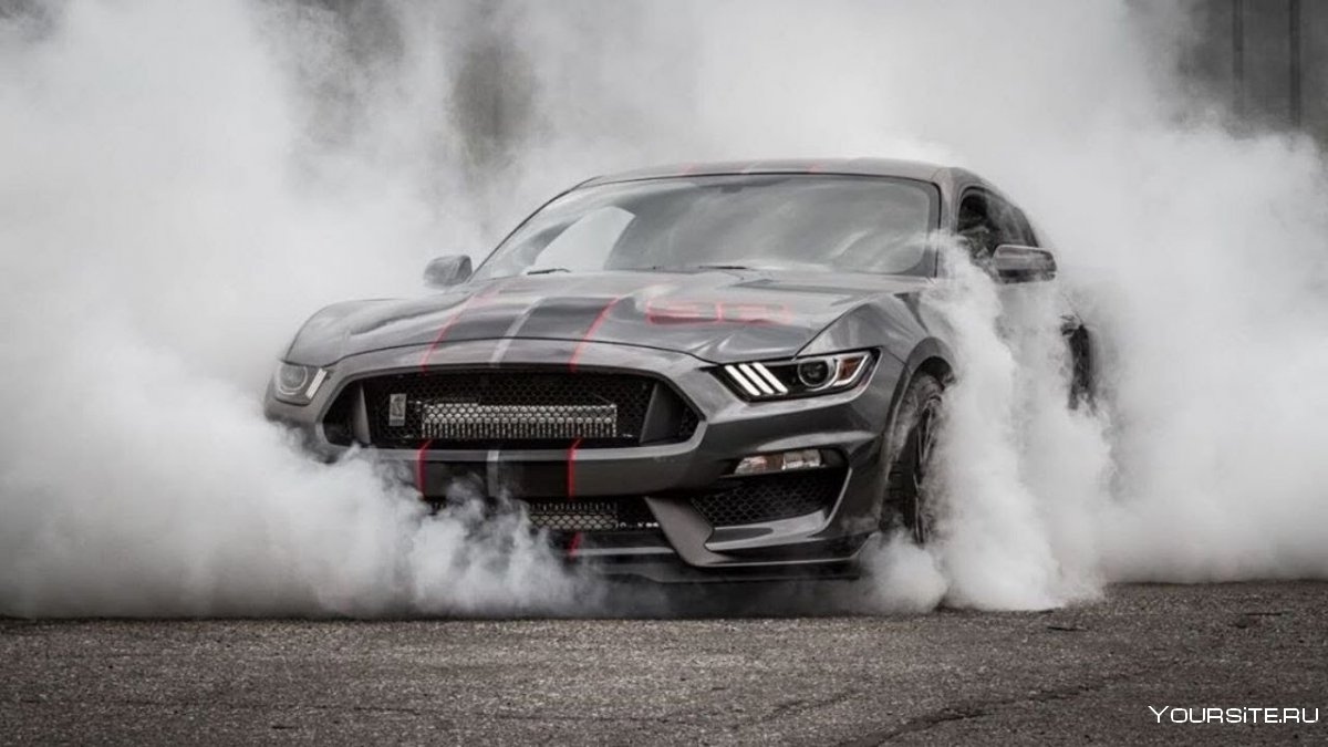 Ford Mustang Shelby бернаут