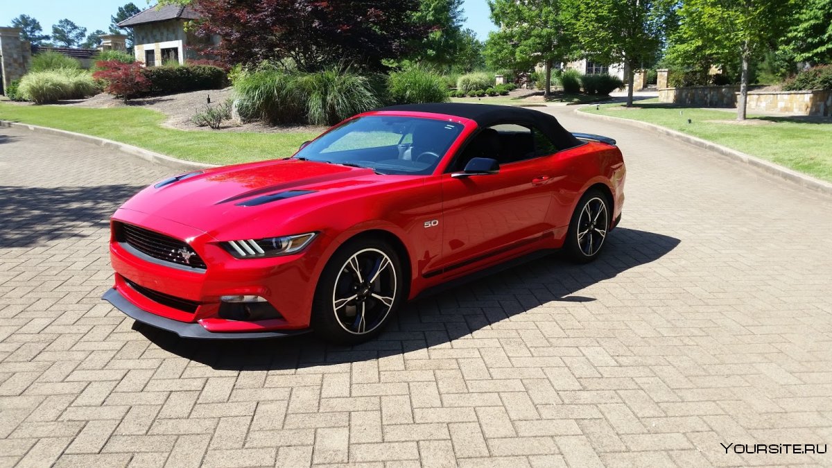 Ford Mustang Convertible 2021