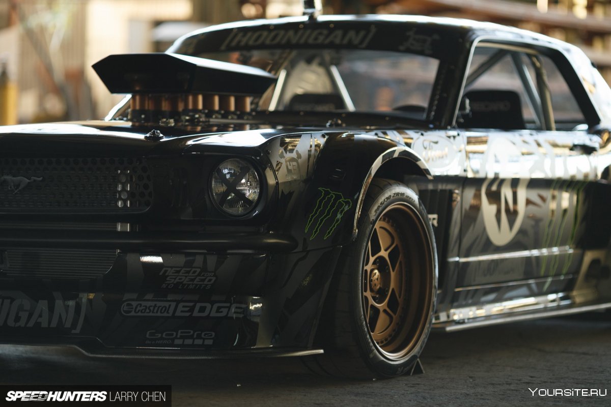 Форд Мустанг Hoonicorn