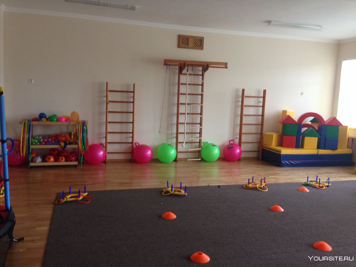 Украшение физкультурного зала в детском саду