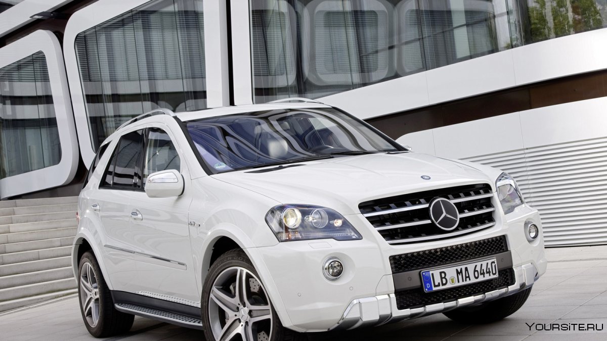 Mercedes Benz ml 63 AMG 2011