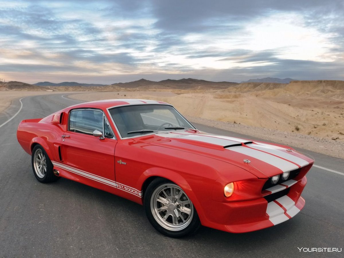 Gt 500 Mustang Shelby красный