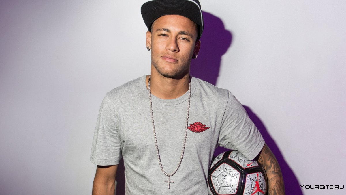 Neymar Jr в кепке