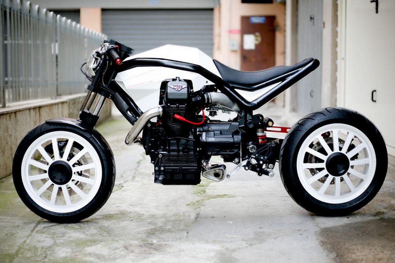 Самодельный скутер. Рама мотоцикла Moto Guzzi. Gilera cx125. Трицикл Гуцци. Самодельный мотоцикл.