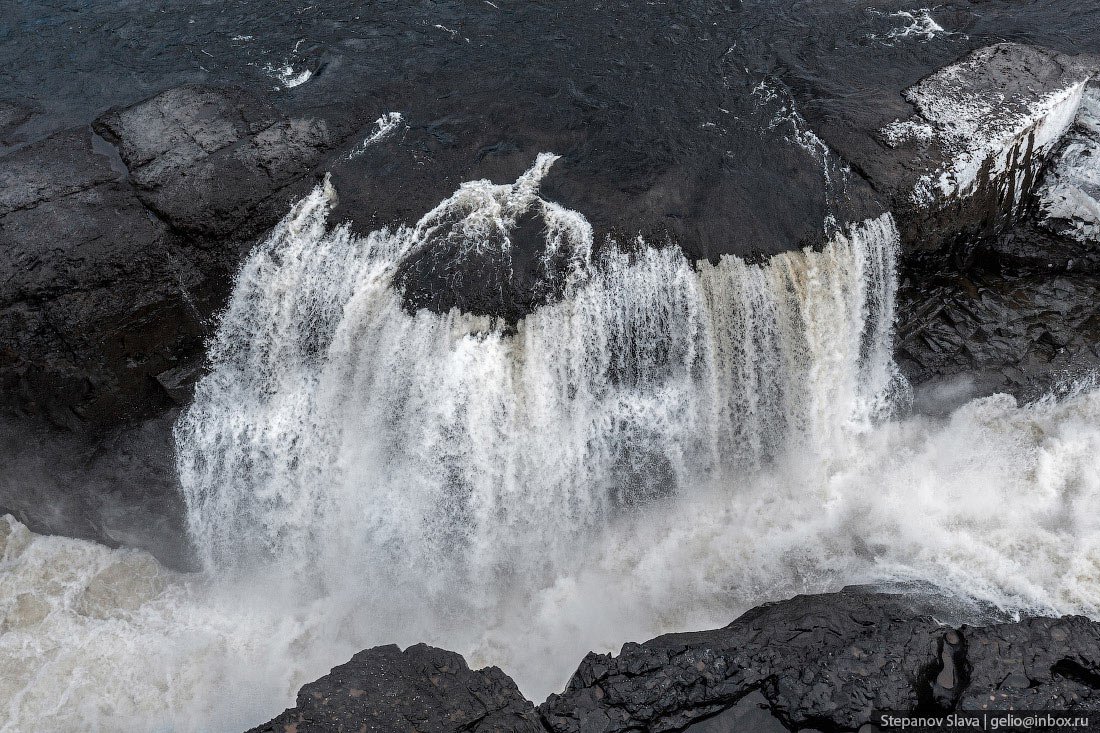 Тальниковый водопад Путорана