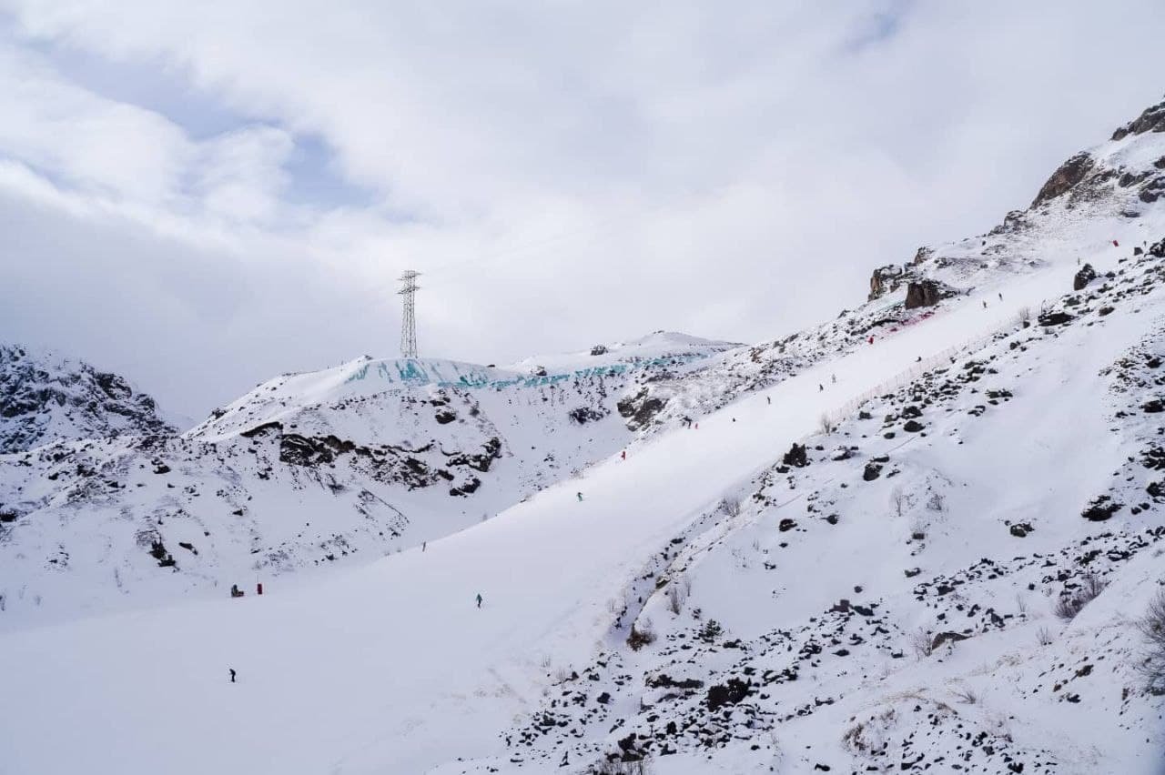 Погода на эльбрусе на 3. Эльбрус горнолыжный. Эльбрус горнолыжный курорт. Эльбрус горнолыжный 2024. Горнолыжный курорт Эльбрус 2025.