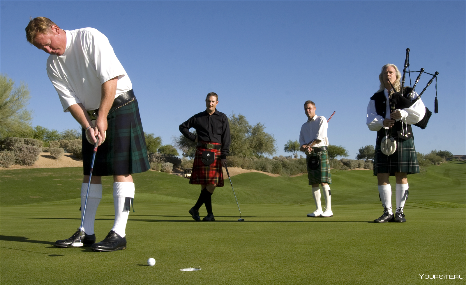 Какой спорт популярен в великобритании. Гольф поле сент Эндрюс, Шотландия. Гольф в Шотландии. Гольф в 15 веке Шотландия. Спорт в сент Эндрюс Шотландия.
