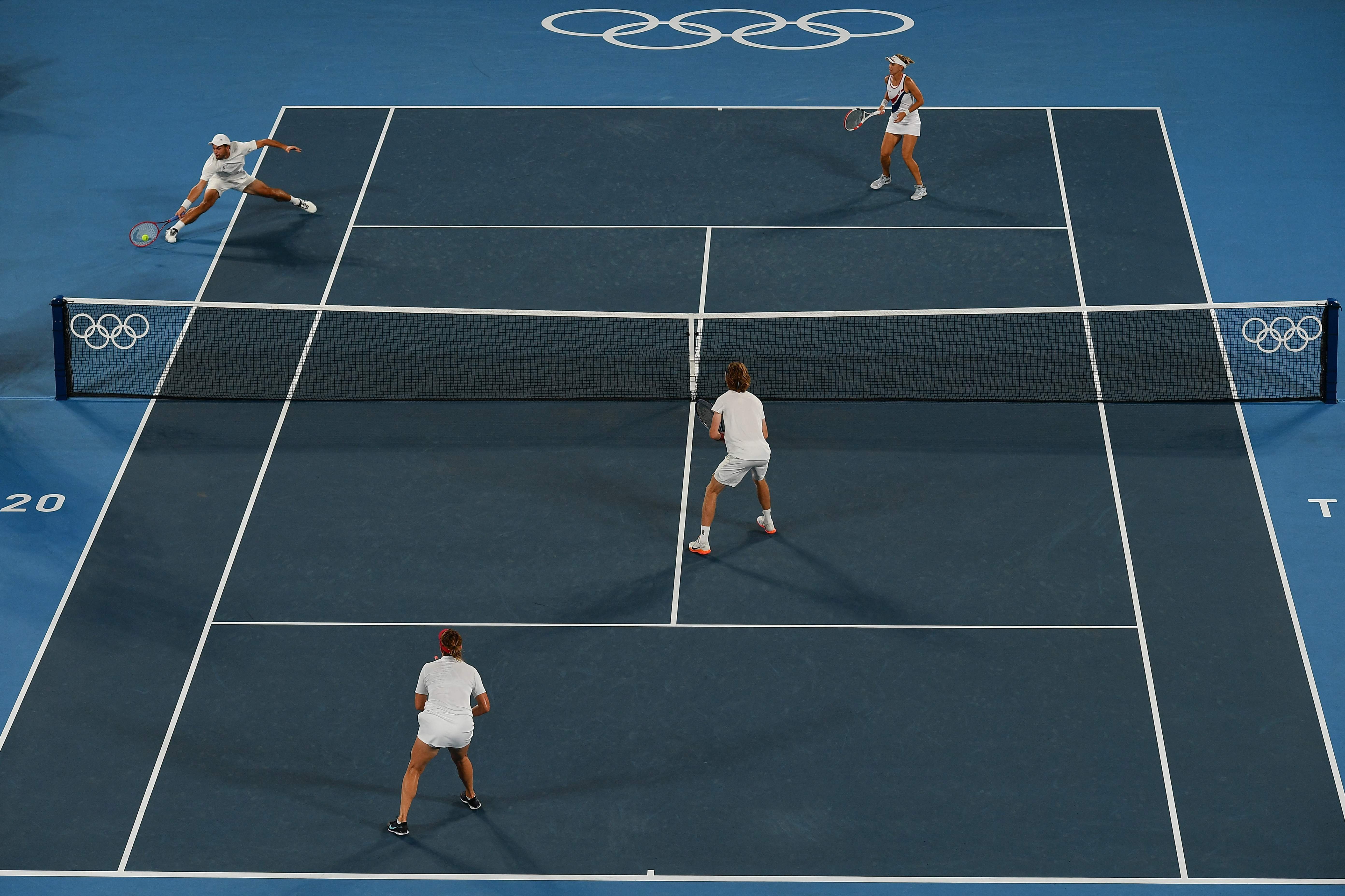 Игра теннис мужчины. Олимпийские игры 2020 микст теннис.