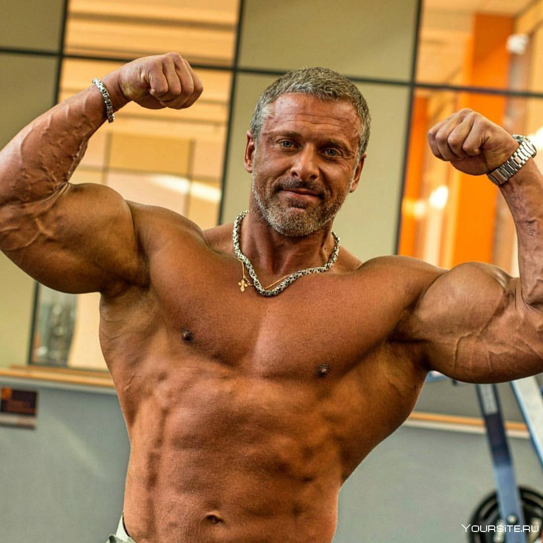 Бодибилдер Станислав Линдовер