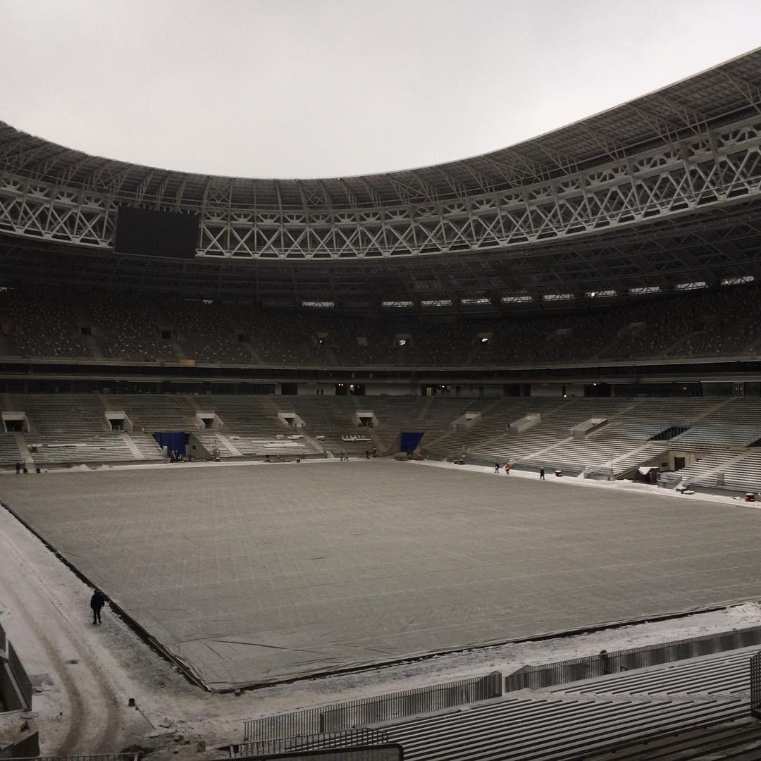 Лужники под мостом футбол