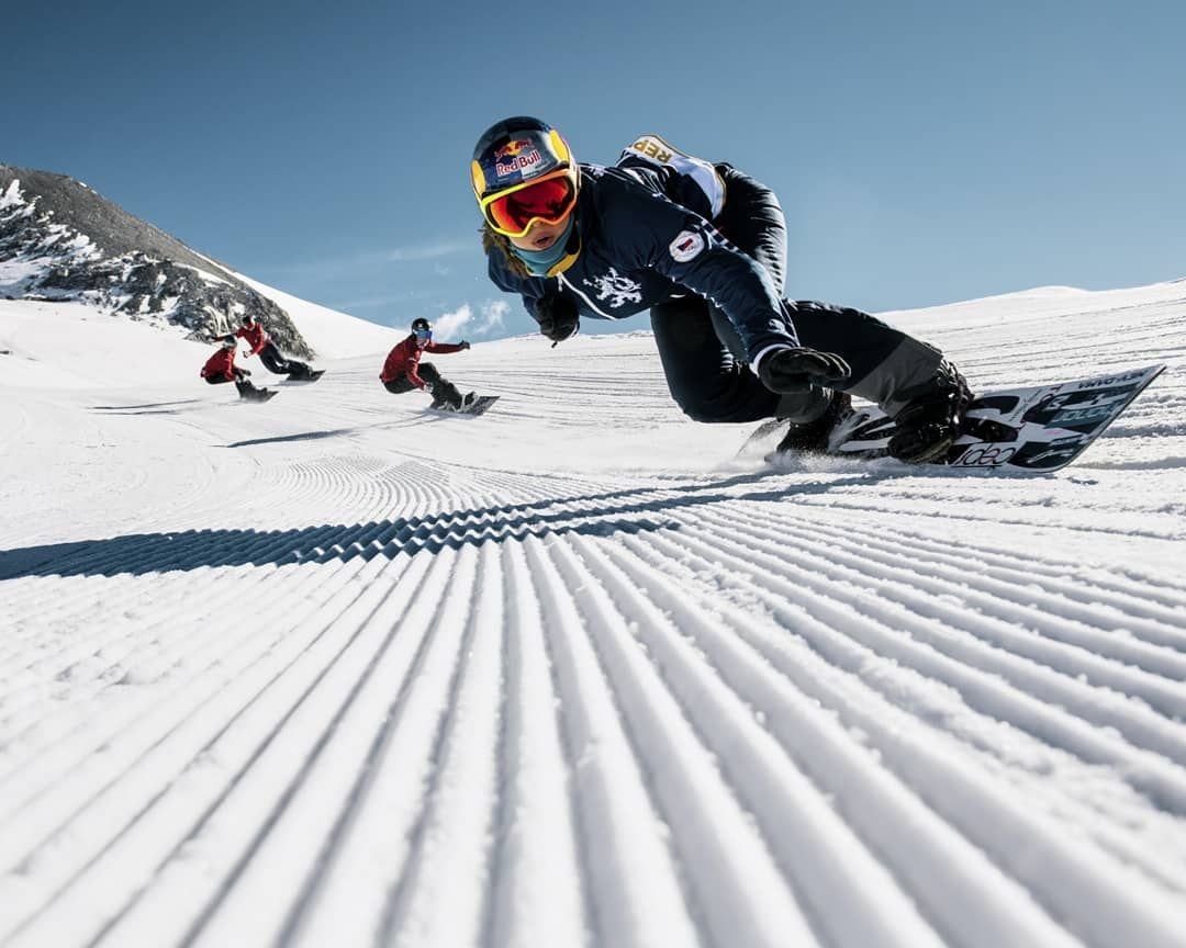 Горные лыжи Red bull