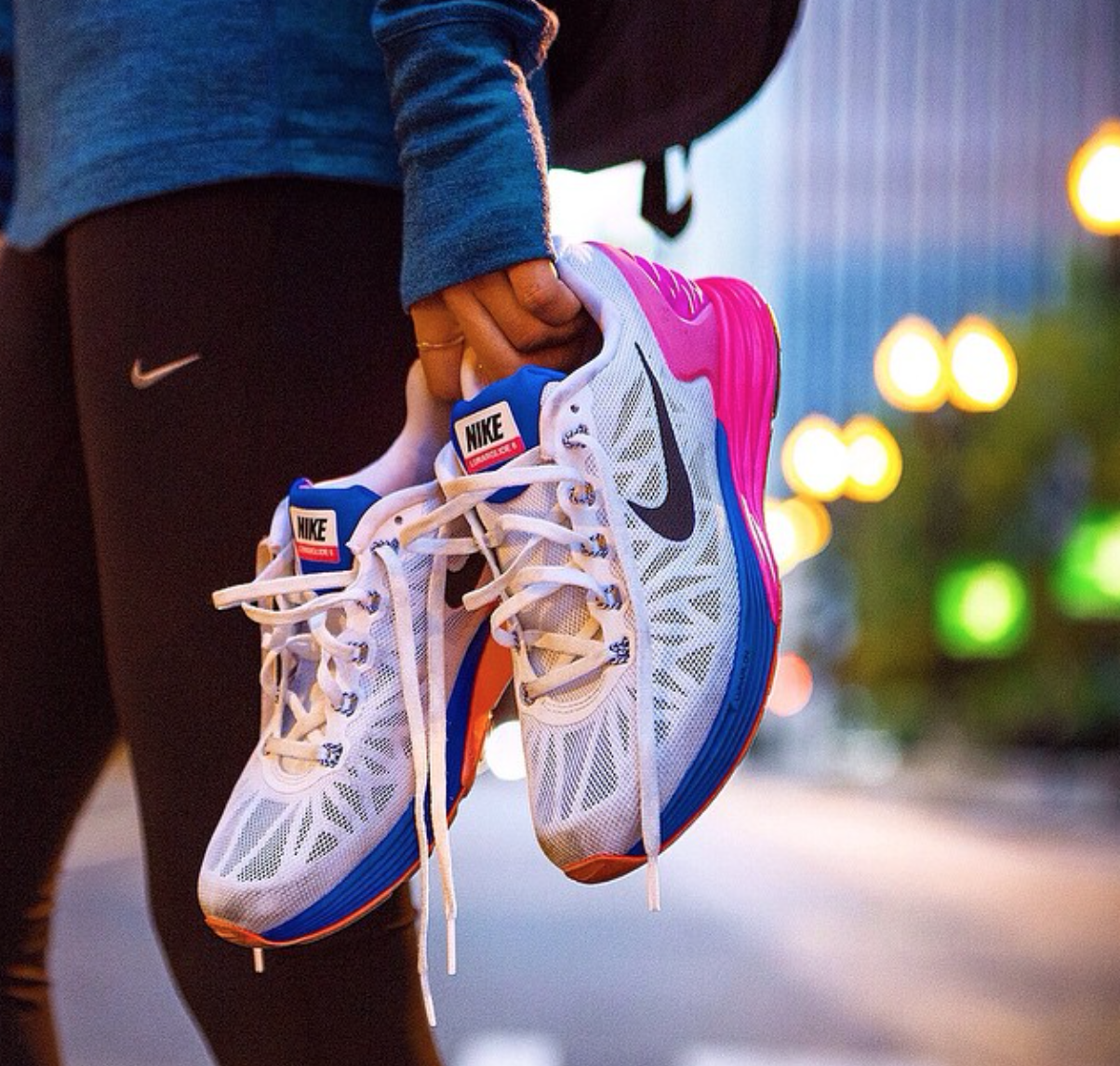 Nike кроссовки на ногах