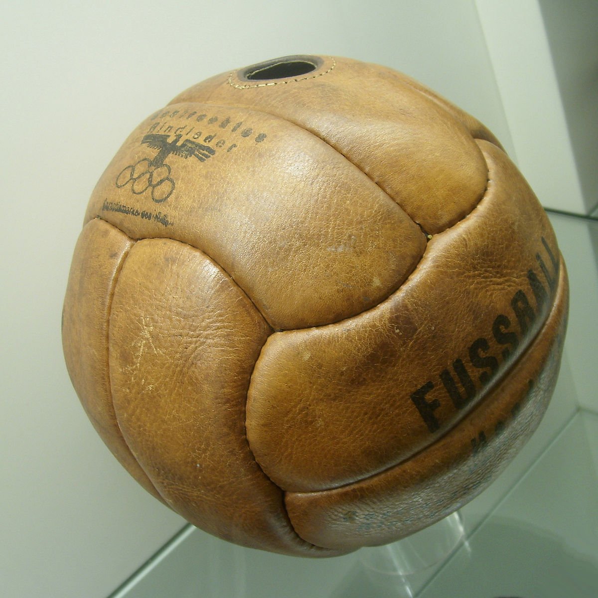 Древний мяч фоллис