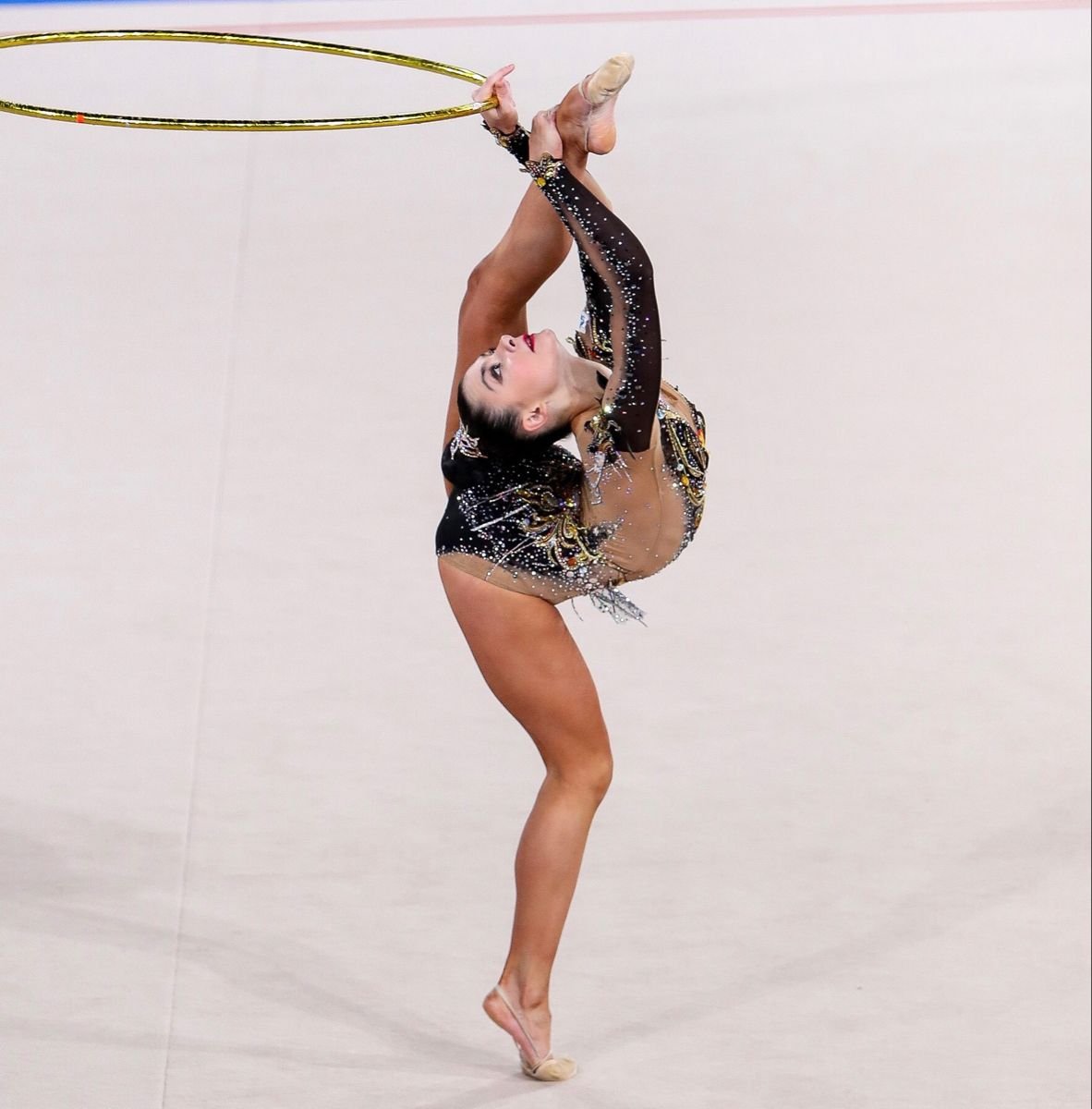 Лала Румынкина гимнастка