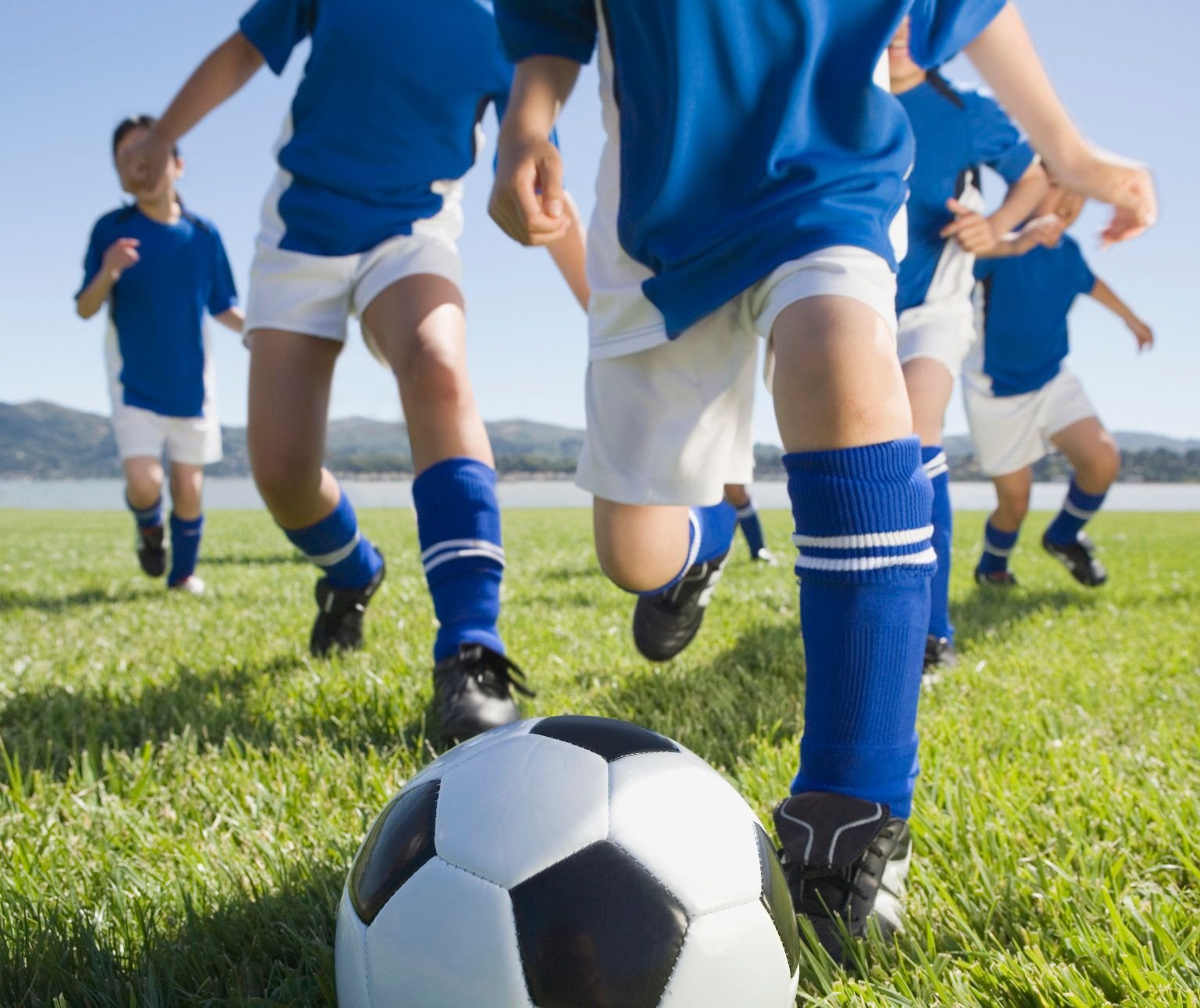 Спортивный футбол играть. Футбол дети. Дети футболисты. Детский спорт. Хобби футбол.