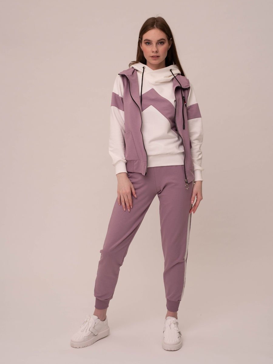 Спортивные костюмы женские модные