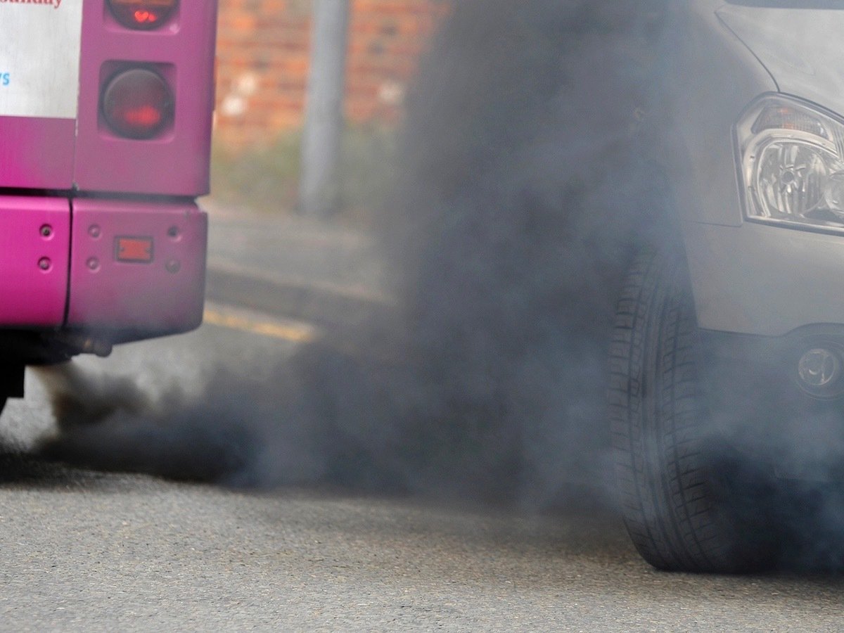 Автомобили загрязняют воздух